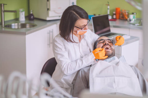Best Broken or Cracked Tooth Emergency Dentist in Maywood, IL